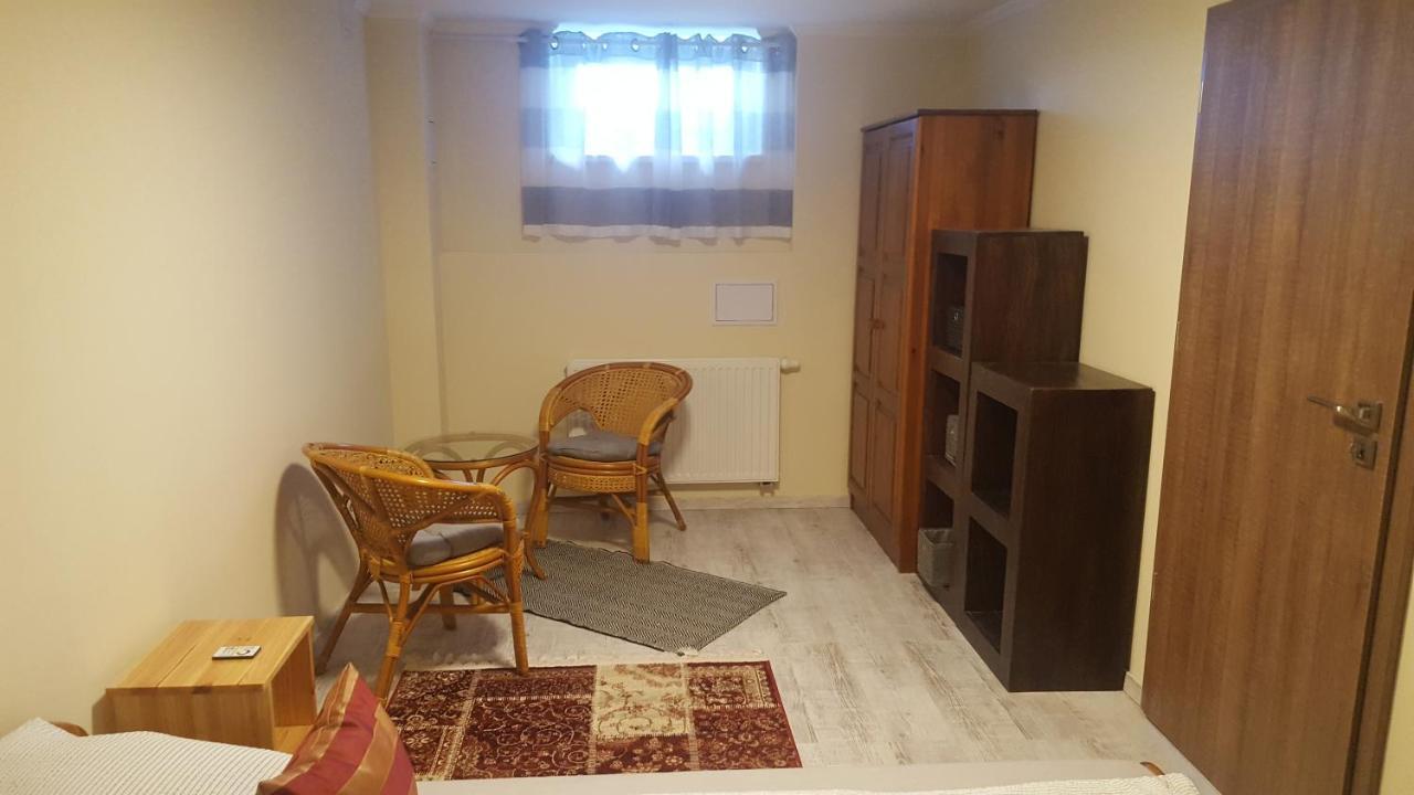 Gyoengyvirag Apartman 凯斯特海伊 外观 照片